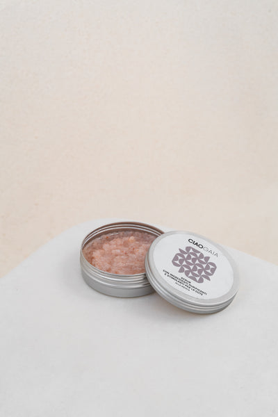SCRUB CON INGREDIENTI PURIFICANTI E STIMOLANTI PER LA CUTE - Menta
